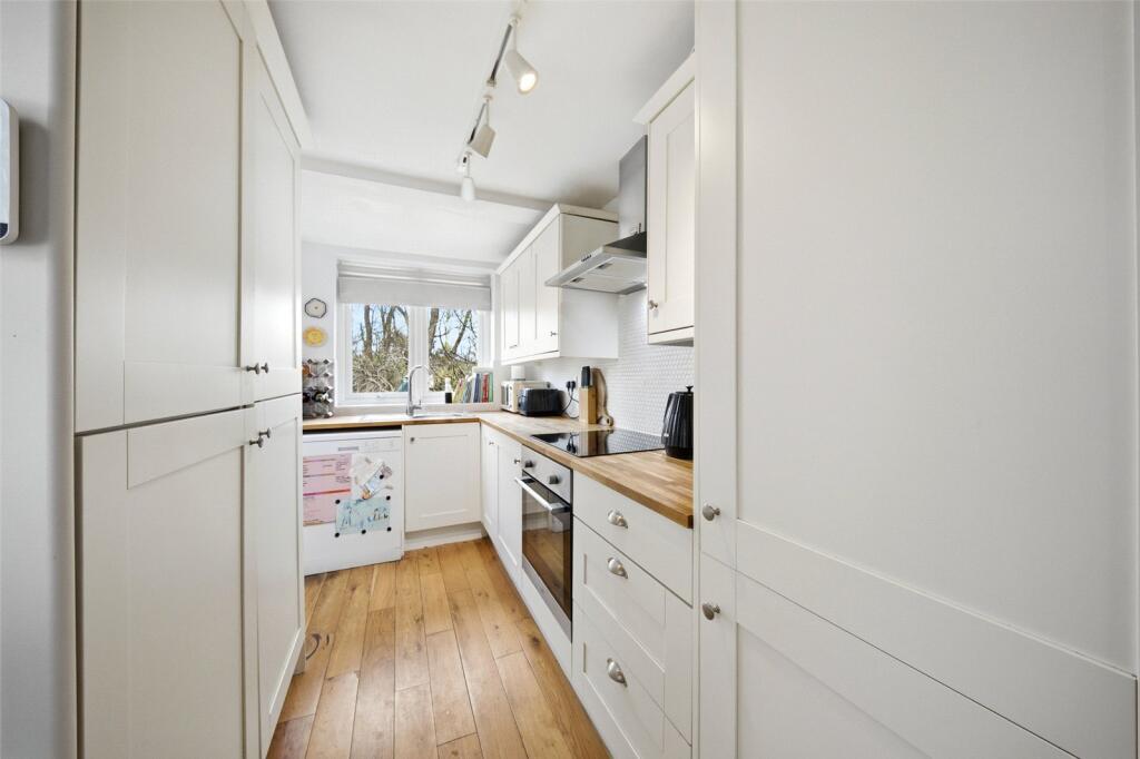 House in Rickmansworth, Chorleywood - View 2