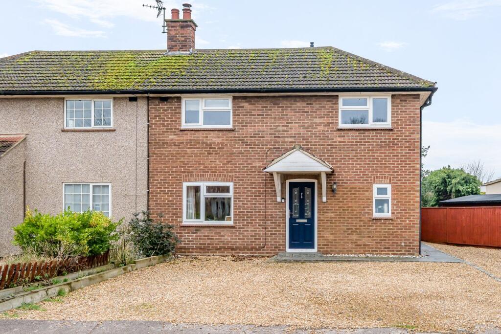 3-bed semi-detached on Manor Place, Upper Caldecote, Biggleswade, SG18, £395,000