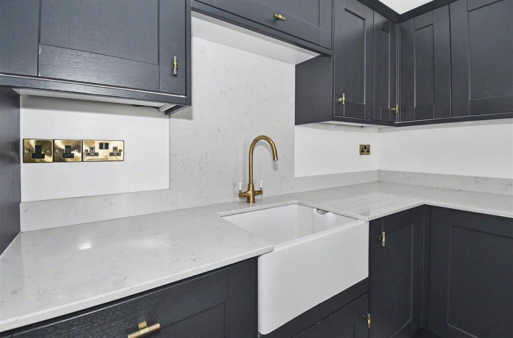 Apartment in Coventry - More