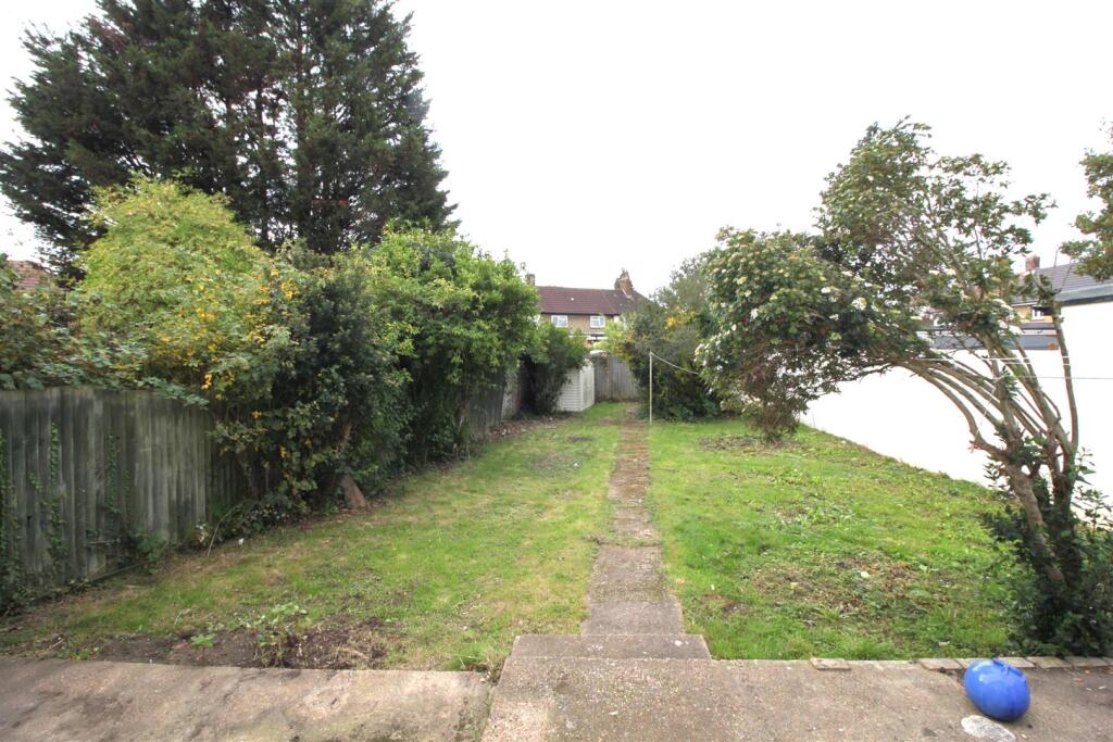 House in Southall - View 4
