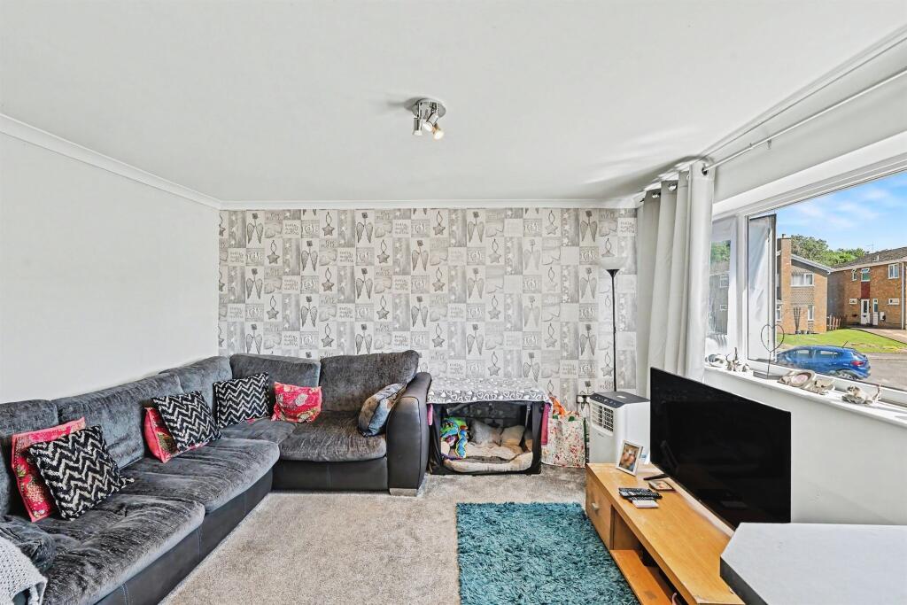 Apartment in Northampton, West Northamptonshire - View 2