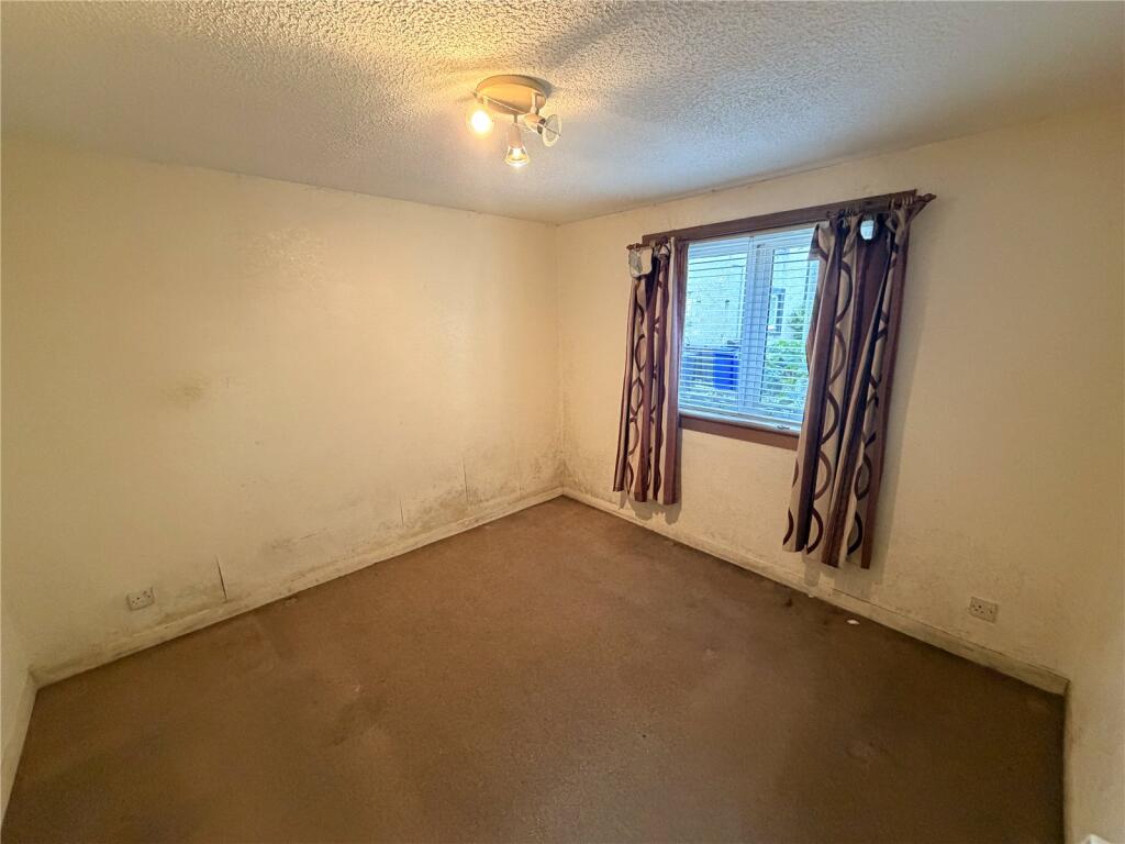 Apartment in Kilmarnock, South Ayrshire - View 4