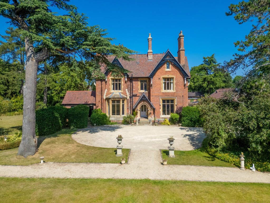 Main image of property: Watery Lane, Sherbourne Warwick, Warwickshire CV35 8AL