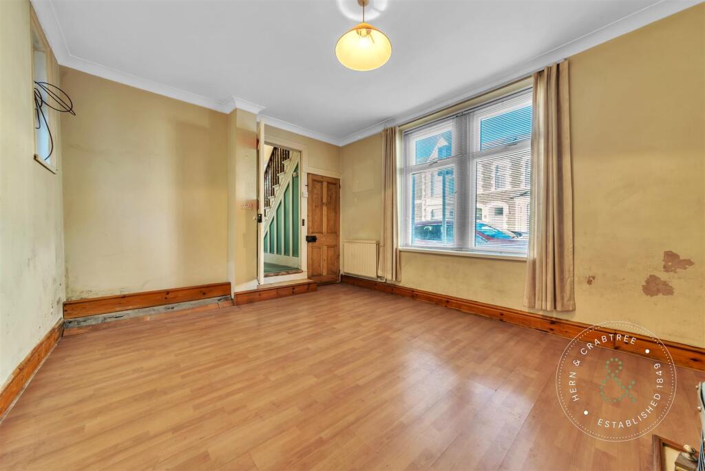 House in Cardiff, Castle Quarter, Riverside - View 3