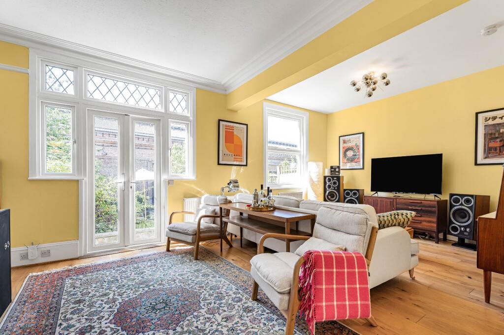 House in London - View 5