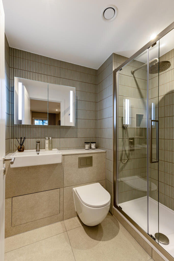 Apartment in London, South Wimbledon, Merton - More