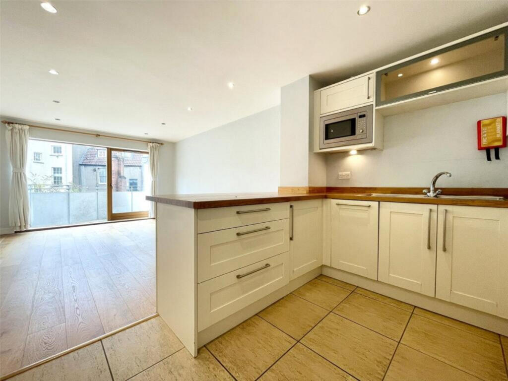 South Contemporis, Merchants Road, Clifton Village, BS8 photo 3