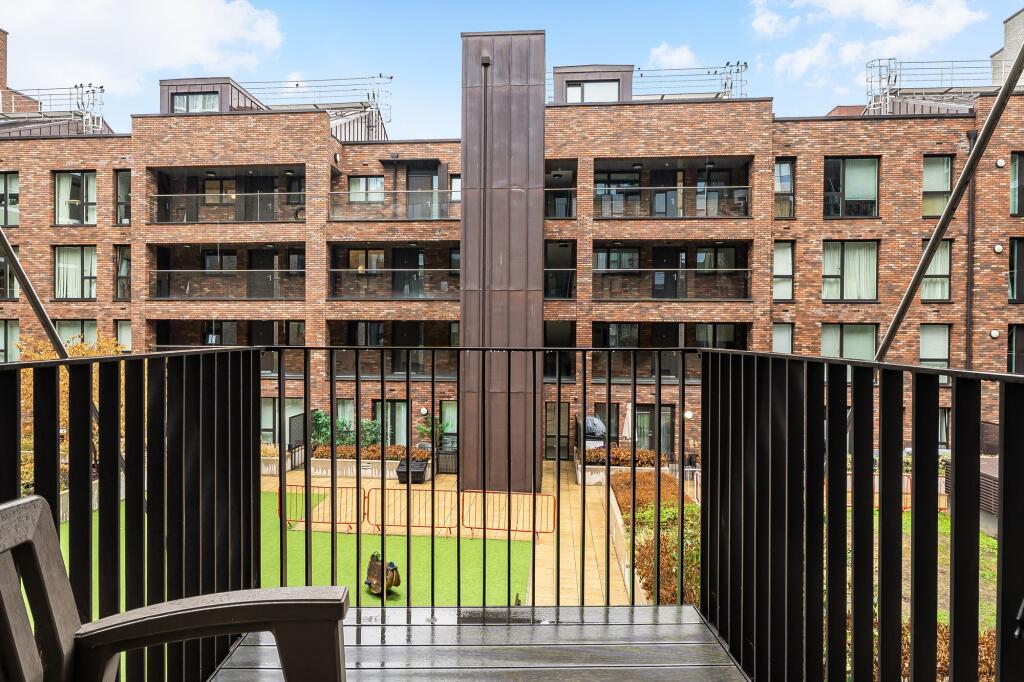 Apartment in London - View 3
