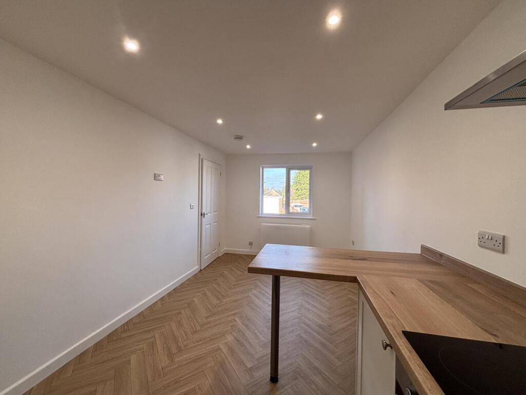 Apartment in Blaby, Glenfields - View 4