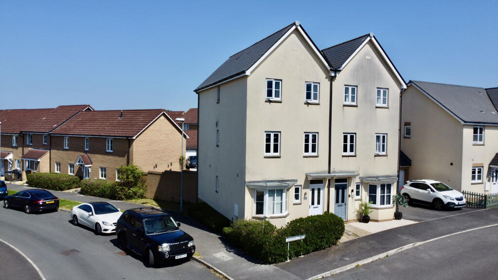 3-bed house on Channi Drive - Bridgwater, £275,000