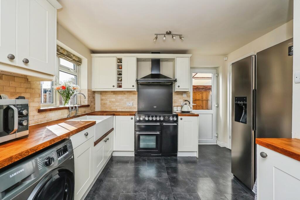 House in Ashfield, Hucknall - View 3