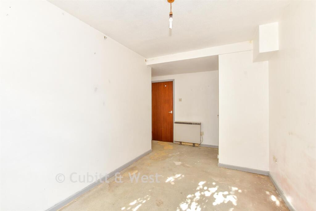 Apartment in Portsmouth - View 5