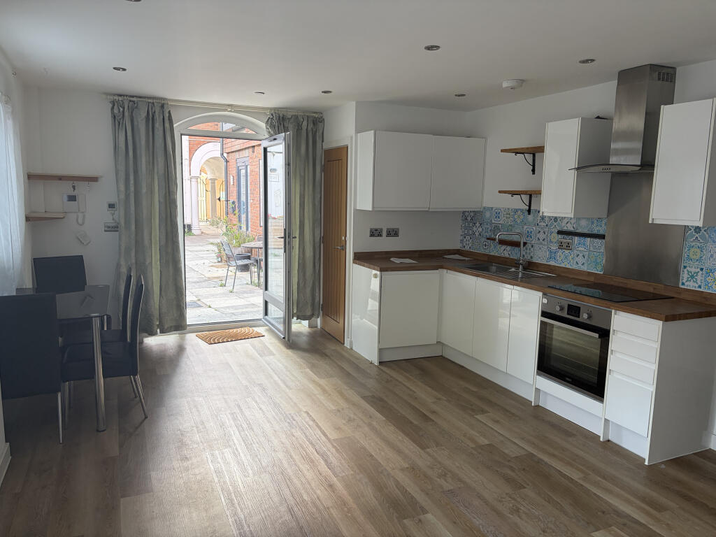 Apartment in Oxford - View 4