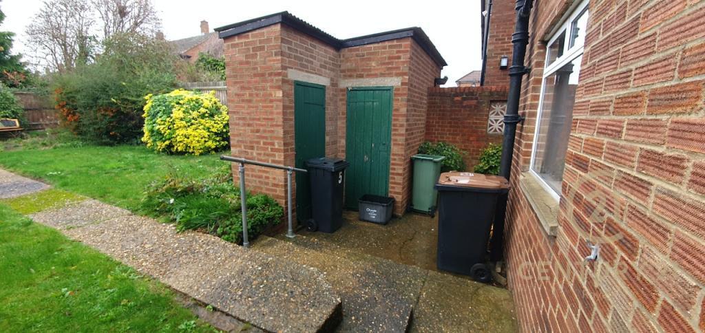 House in Luton - More