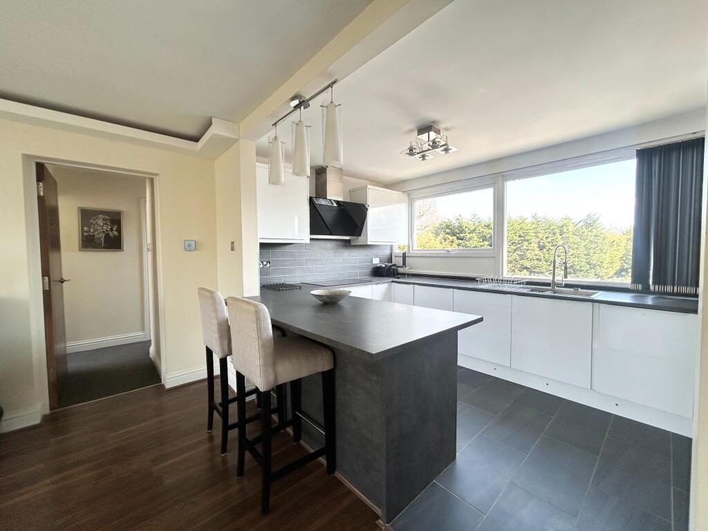 Apartment in Guildford - More