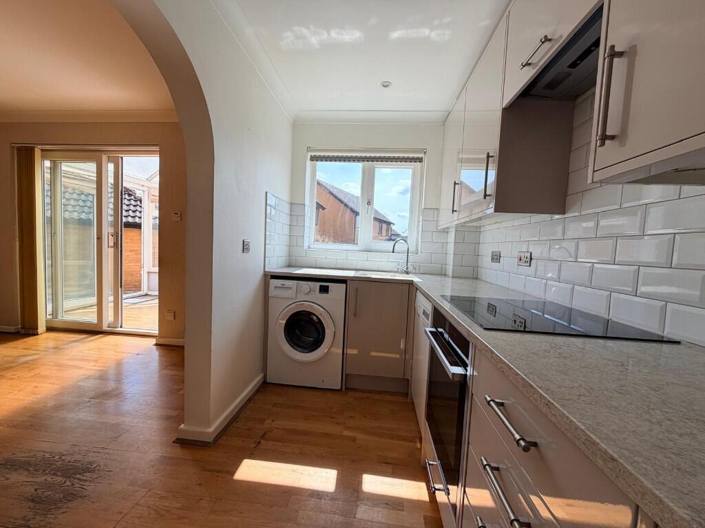 House in Milton Keynes, Browns Wood, Walton - More