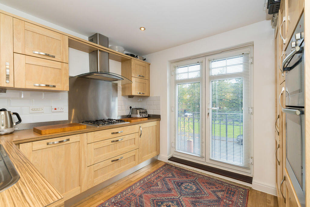 Gardinar Close, Standish, WN1 2UN photo 3