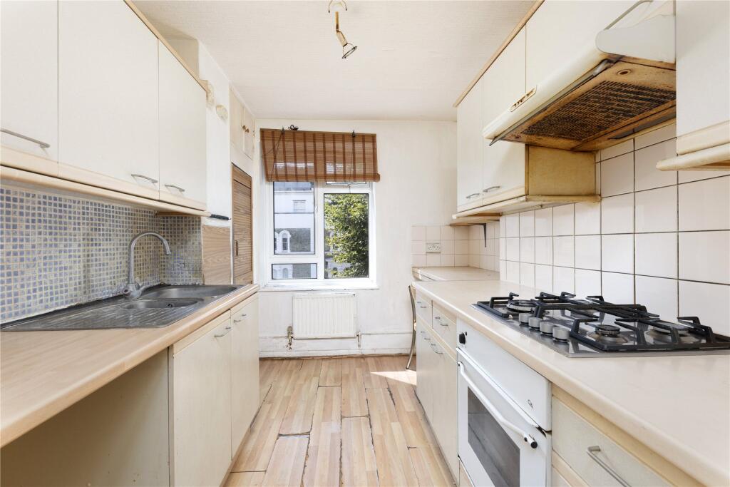 Apartment in London - View 5