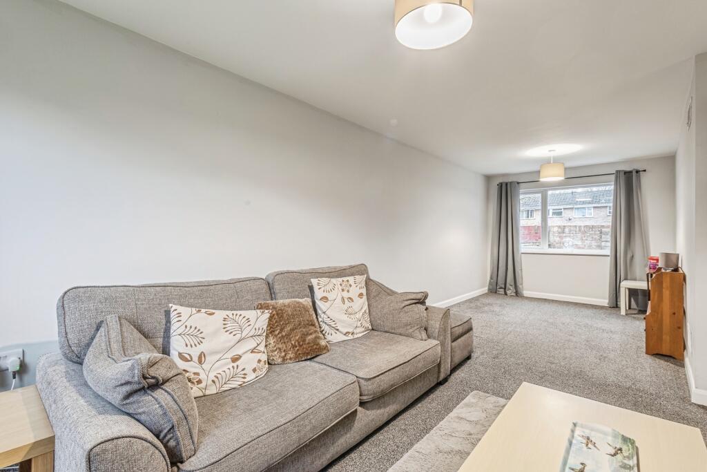 Blackthorn Gardens, Weston-super-Mare, Somerset, BS22 photo 3