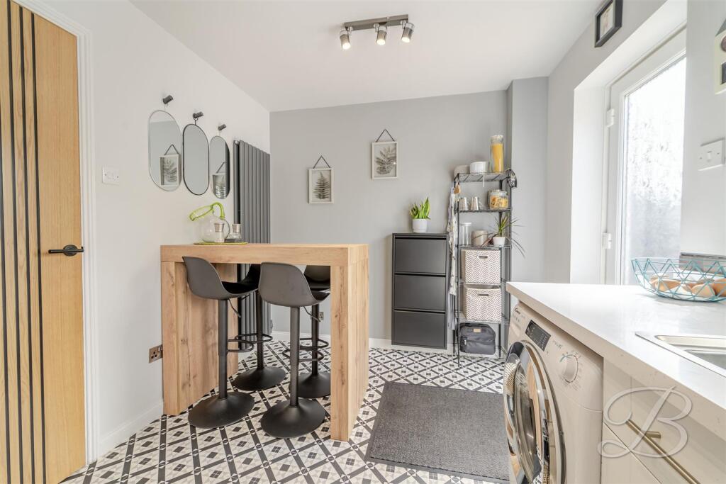 House in Newark and Sherwood, Bilsthorpe - More