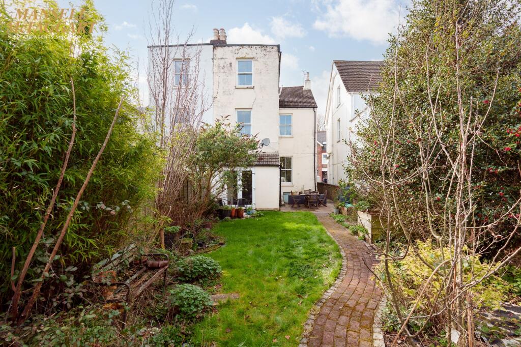House in Mid Sussex, Hassocks - View 2