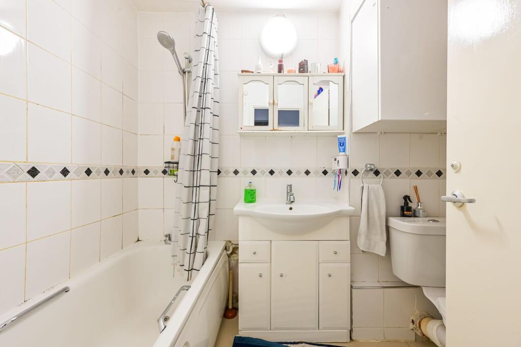Apartment in London - View 4