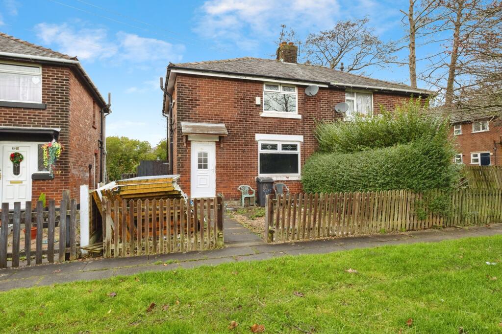 Main image of property: Lees Road, Ashton-under-Lyne, Greater Manchester, OL6
