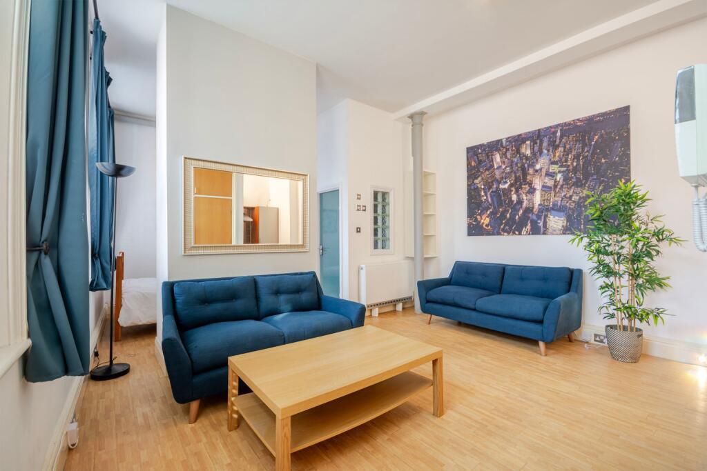Apartment in Nottingham, Lace Market, St Ann's - View 4