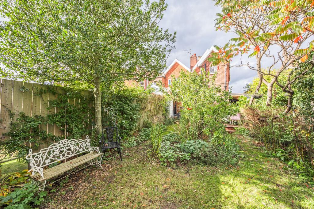 Characterful Cottage in Cringleford photo 4