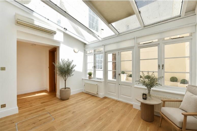 Apartment in London, Belgravia - View 5