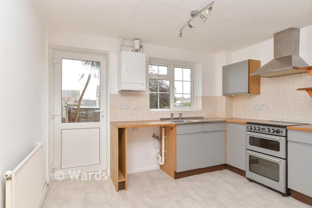 House in Chatham, Walderslade - View 4