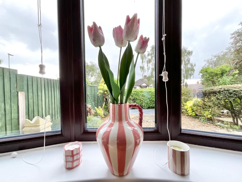 House in Stoke-on-Trent - More