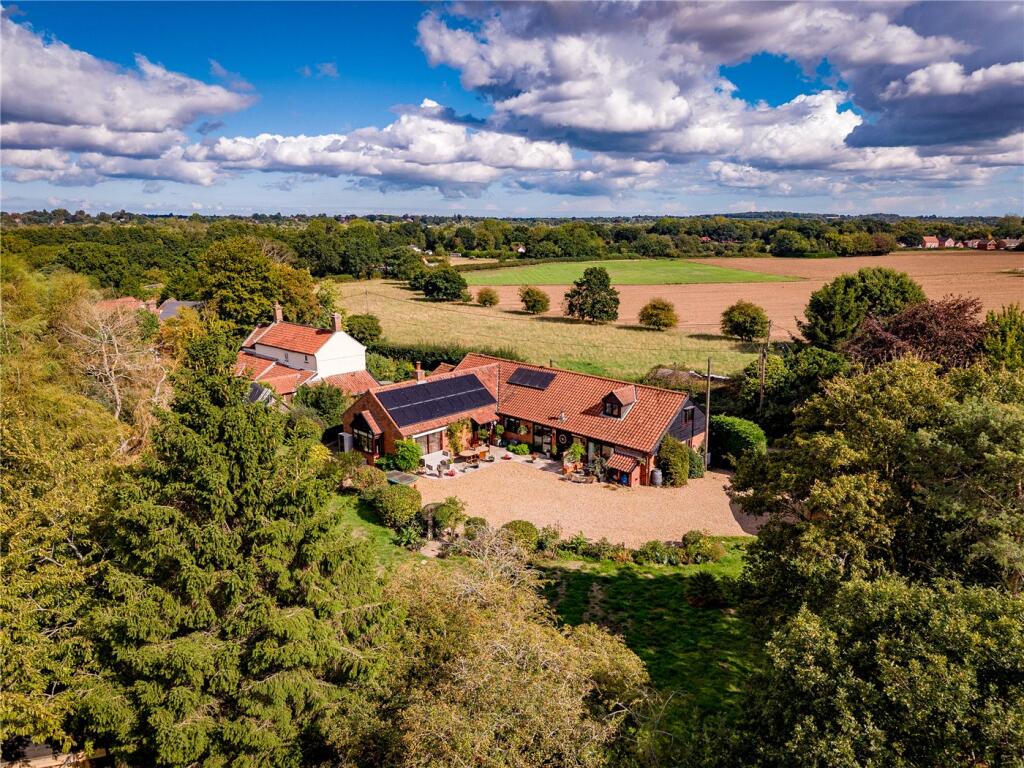 Ferry Road, Surlingham, Norwich, Norfolk, NR14 photo 2