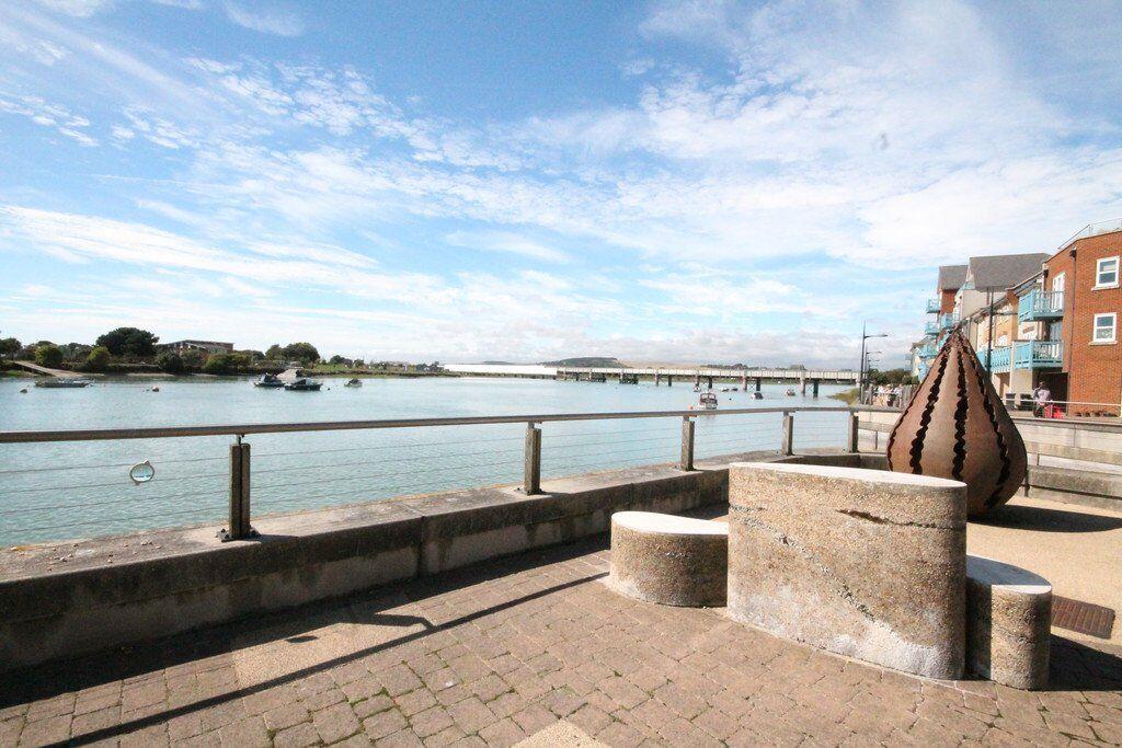 Apartment in Adur, Shoreham-by-Sea - View 5