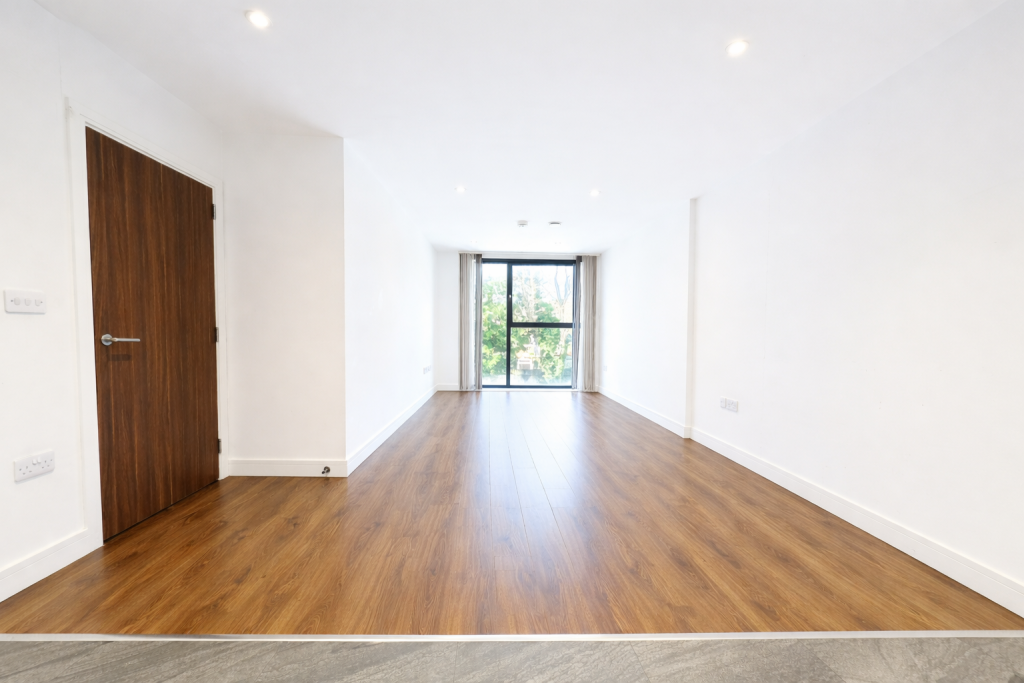 Apartment in Watford - View 3