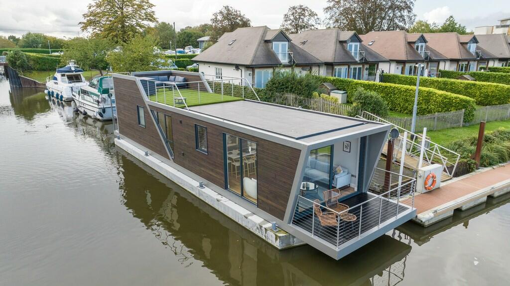 2-bed house on Liverpool Marina, £420,000