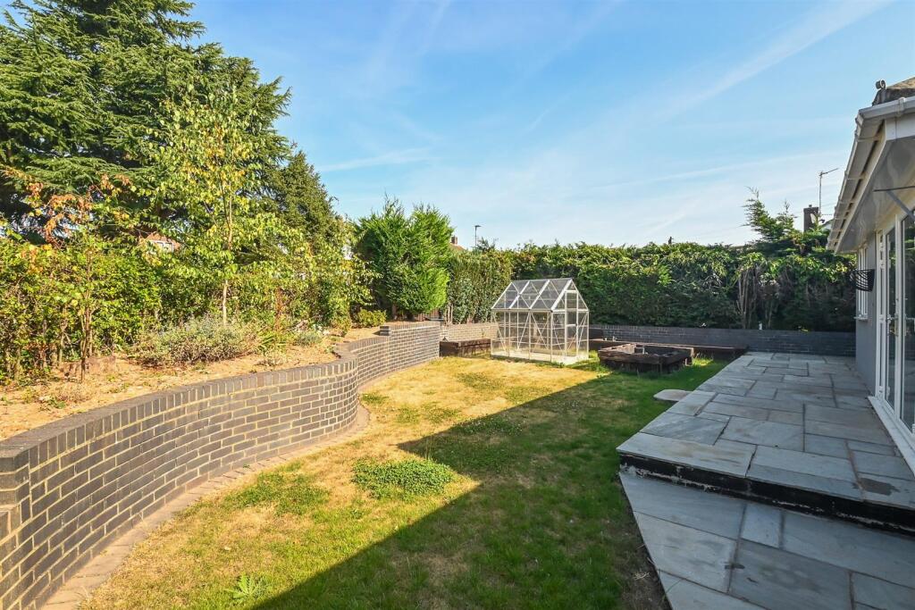House in Stoke-on-Trent - View 4