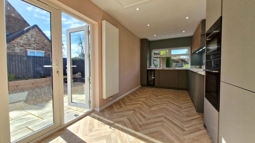 House in South Kesteven, Market Deeping - View 4