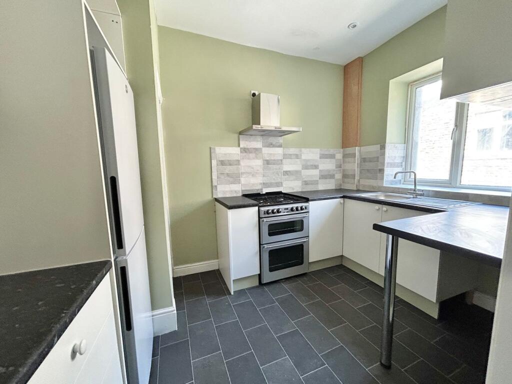 House in Bradford, Spring Bank, Keighley - View 4
