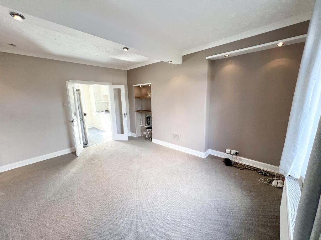 Apartment in Kilmarnock - View 3
