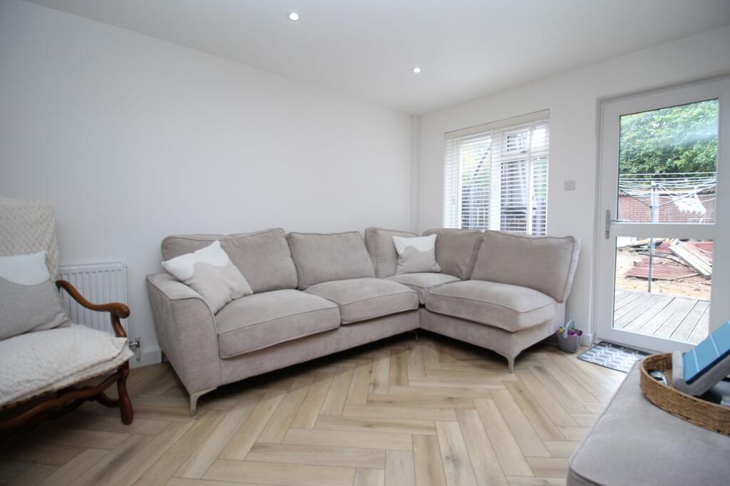 House in Southampton - More