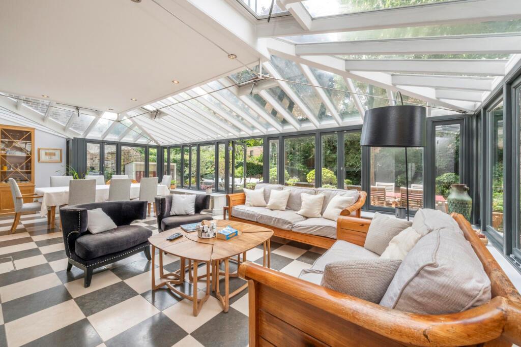 House in London - View 3
