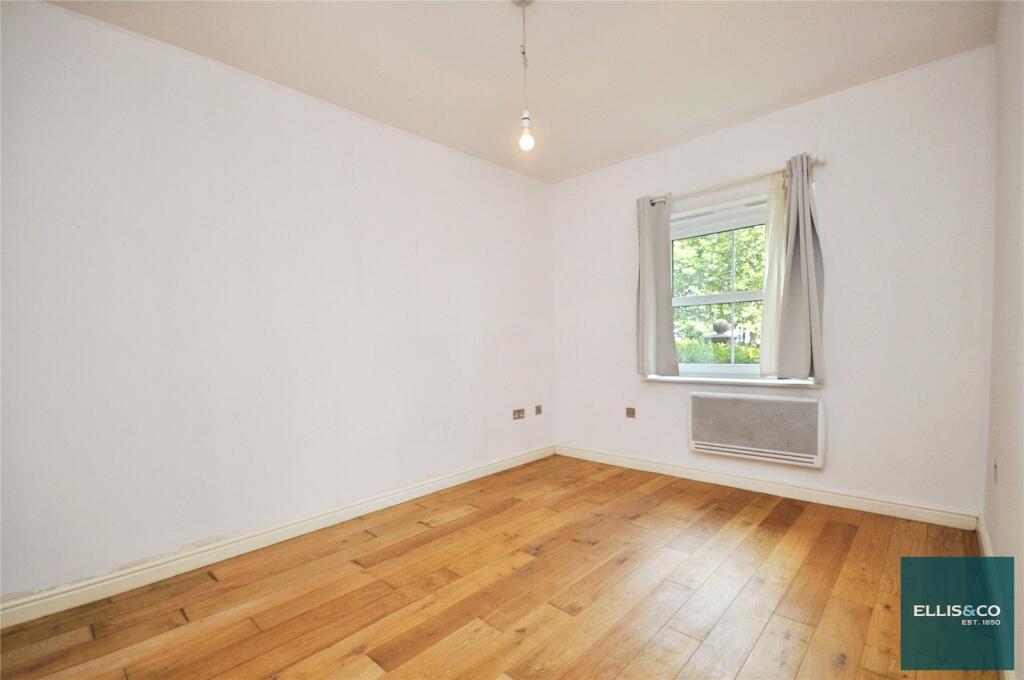 Apartment in London - View 3