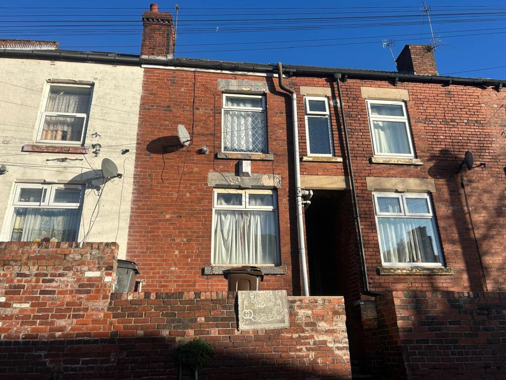 Main image of property: 17 Lloyd Street, Sheffield, South Yorkshire S4 8JA