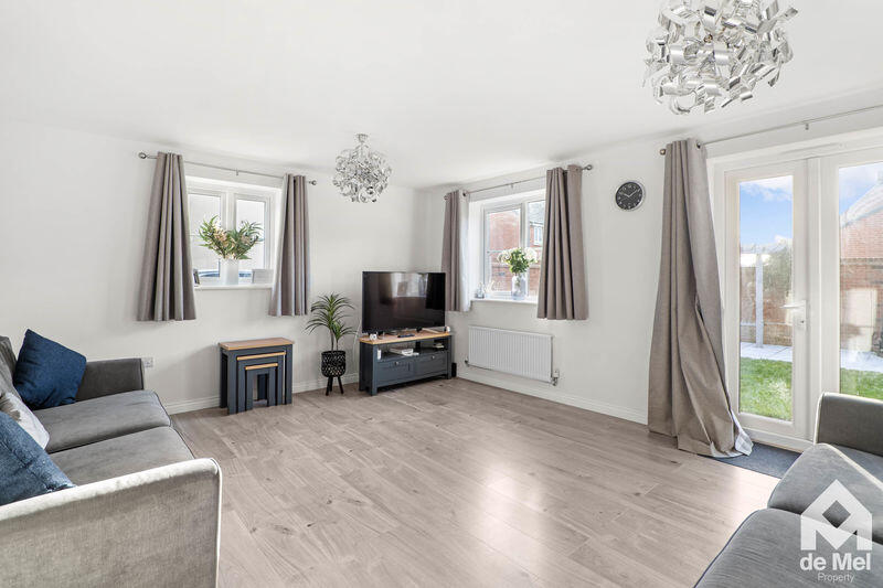 Sunrise Avenue, Bishops Cleeve, Cheltenham, Gloucestershire, GL52 photo 4