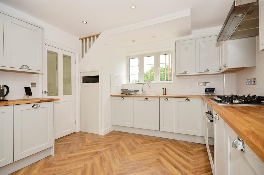 Additional image 15 of Manor Road, London Colney, ST. ALBANS