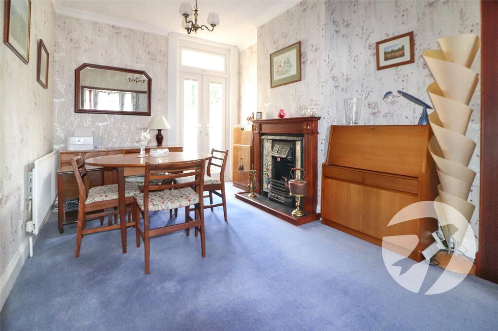 Plantation Road, Erith, DA8 photo 4