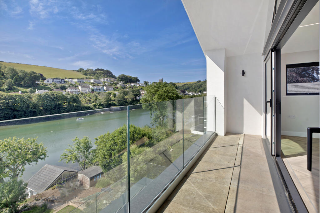 Yealm View Road. Newton Ferrers, Plymouth, Devon photo 4