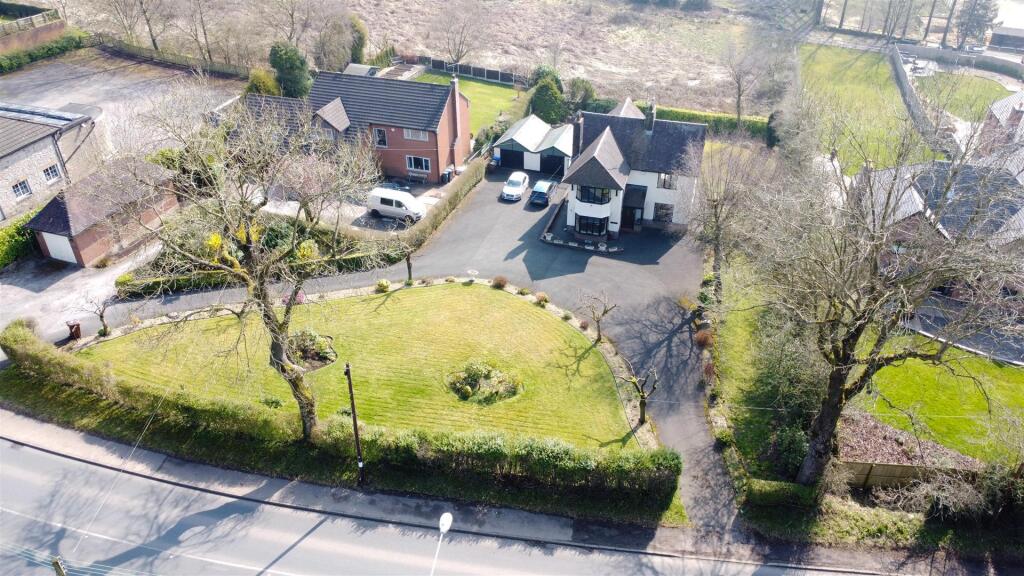 3-bed detached on Leek Road, Longsdon, Staffordshire Moorlands, ST9 9QF, £550,000