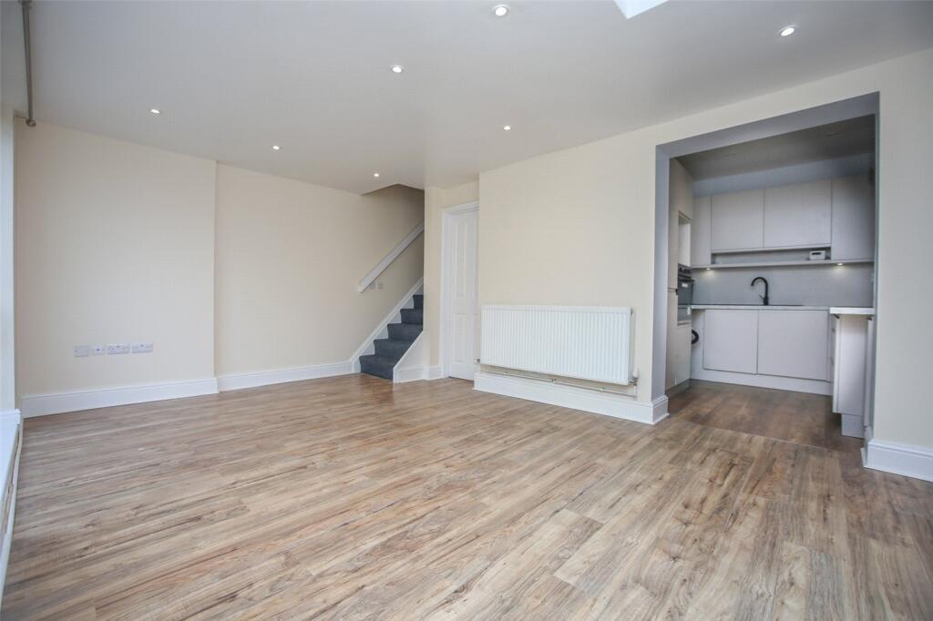 House in Cheltenham, Lynworth, Cleevemount - View 3
